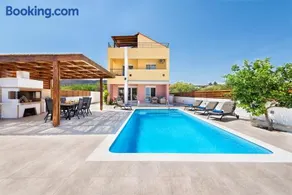 Ritas Gennadi Villa - Image 1