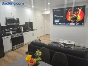 Cozy 2-Bedroom Basement Suite Just Minutes from the Airport - Image 1
