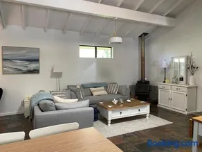 Preston Beach tranquil holiday home - 3 night minimum stay - Image 3