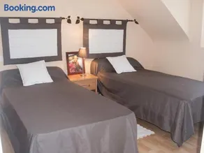 Maison de charme à Laz + Jardin - Image 3