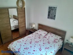 Ikar Apartment - Image 5