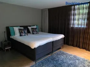 Bed & Breakfast 23 - Image 4