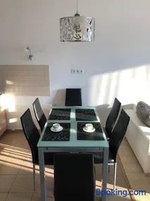Amélia medencés apartman 10p-re a Tagore sétánytól - Image 4
