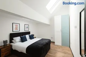 Two Bedroom Executive Pad by Traboule Properties Ltd - Image 4
