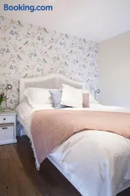 Fig Cottage, near Bradford on Avon and Bath - Image 2
