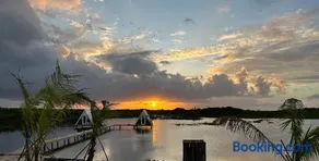 Villas Secreta Beachfront Resort - Image 2