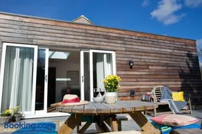 1 Teesdale Road - Image 4