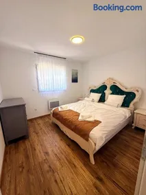La Maison des Bois 4 bedrooms, air conditioning, close to Beauval - Image 2