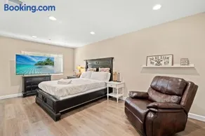 Heartwarming Family Stay 10 Min Walk to Pomona Valley Hospital - Image 2