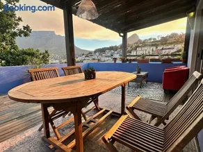 City Penthouse with Table Mountain views & hot tub - Image 2