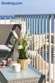 Levante Sea View Apartment - Housea - Image 1