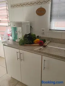 Top House - Image 3