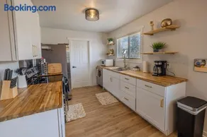 Downtown Forest Retreat - Image 4