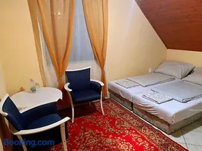 Koloska apartmanház - Image 1