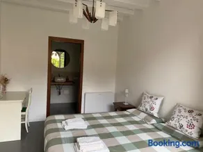 Restera Open Home - Riverside Room - Image 2