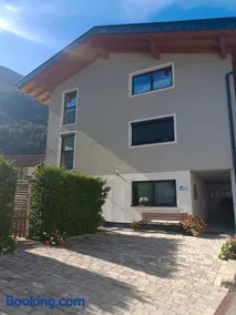 Apart Maretobi - Image 1