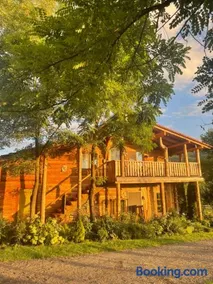 Country Chalet - Image 1