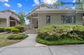 Newly Listed Bluff Villa with Creek and Golf Course Views - Image 5