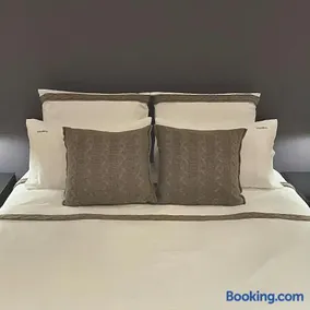 SQUARE50 boutique suite - Image 2