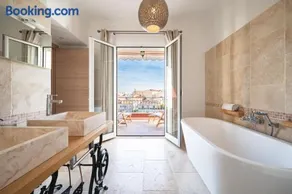 La Fabrique à Poupées - Chambres et Appartements de charme au coeur de Menton - Image 3