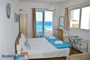 Lilian's Seaview-Party Street-Youth Studios - Image 2