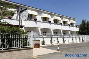 Hotel Mare Azzurro - Image 2