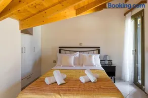 Chelmis Maria's City Villa - Image 2