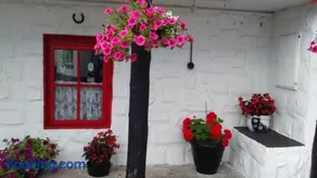Cummins Cottages - Image 2