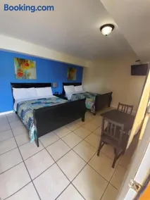 Royal Budget Inn - Image 4