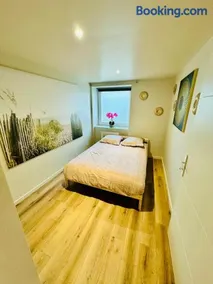Appartement moderne et chaleureux - Image 3