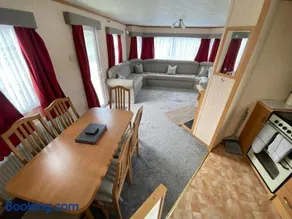 Sealands park, sleeps 6, WiFi, heating, veranda,beach access - Image 3
