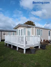 Sea Shore Chalet - Rockley Park - Image 1