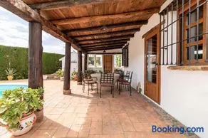 Encantadora casa con piscina privada y chimenea - Image 3