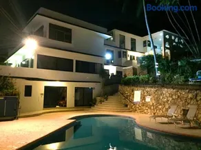 Villa Guitarron gran terraza vista espectacular 6 huespedes piscina gigante - Image 3