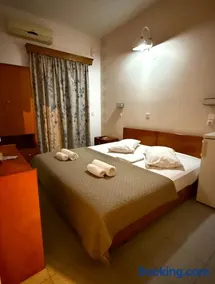 Xiliadou Hotel Nafpaktos - Image 1
