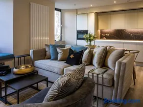 Arran Shores Luxury Shorefront Apartment 5 - Image 3