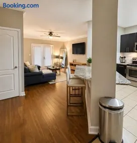 Cozy Stay Midtown Atlanta - Image 4