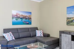 Penthouse, Seaview, Beautiful 2BR Apt 4 - Image 4