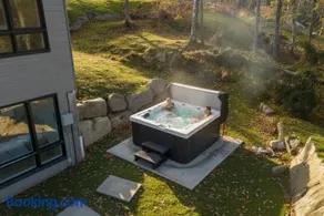 Spa & Sauna Pool Table & Game Room - Le Perche - Image 2