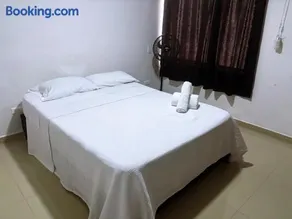 Exclusivo Apartamento Plaza Con Piscina - Image 4