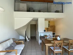 Résidence de vacances avec piscine - Image 2