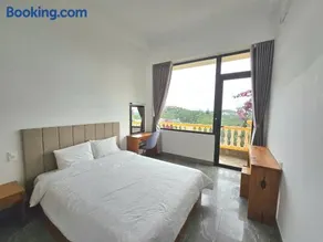 Bee Hill Hotel - Image 1
