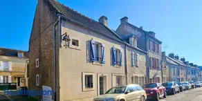 Maison de bourg proche de la mer - Image 1