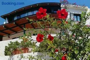 Strofi House - Image 1