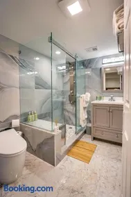 The Dulles Executive Resort Near Dulles Airport with Private Office - Image 5