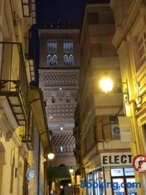 san leon - Image 1
