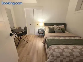 Snuggle Inn - Image 1