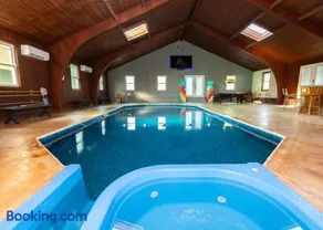 Delaware City Oasis Indoor Heated Pool - Image 4
