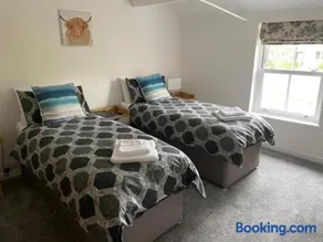 The New Wheel Inn - Image 2