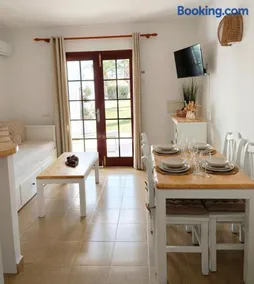 La Casita d'AleSan - Chill Apartment with Pool, 5min to Playa - Image 4